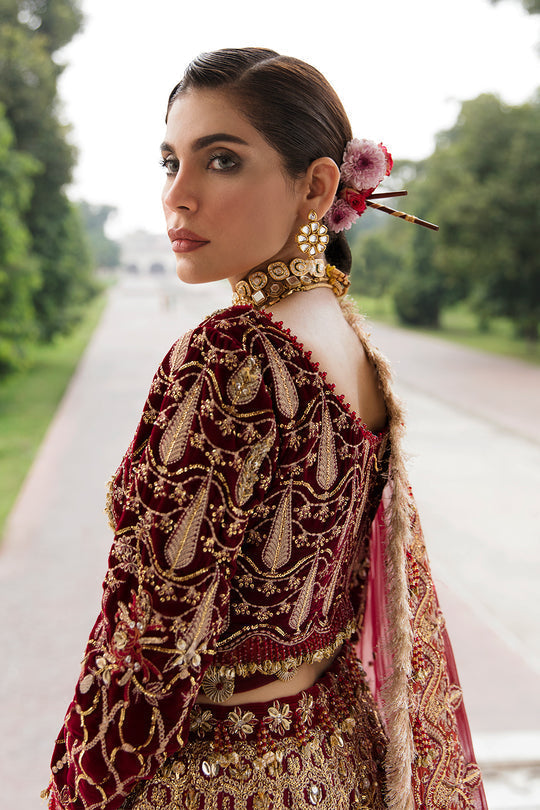 Afrozeh Embroidered velvet 3 piece suit HAYAL Clothingam